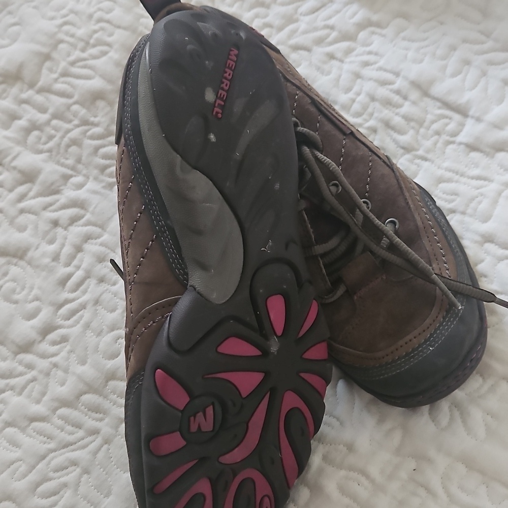 Merrell Hiking Shoe - Picture 2 of 2